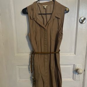 Sleeveless collared dress / Sonoma